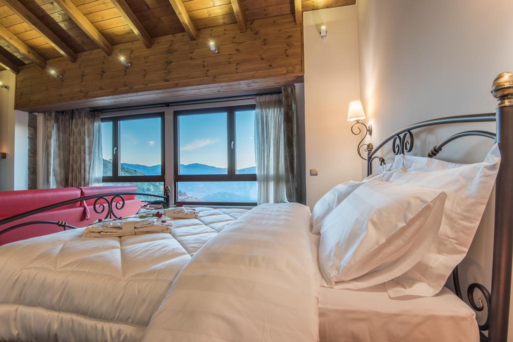The View Village - Villas Suites & Spa Karpenisi Buitenkant foto