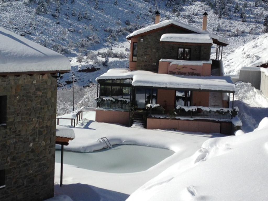 The View Village - Villas Suites & Spa Karpenisi Buitenkant foto