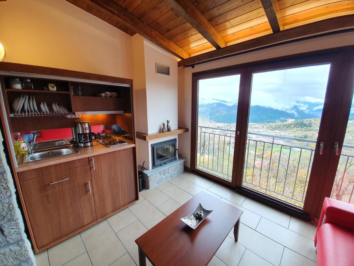 The View Village - Villas Suites & Spa Karpenisi Buitenkant foto